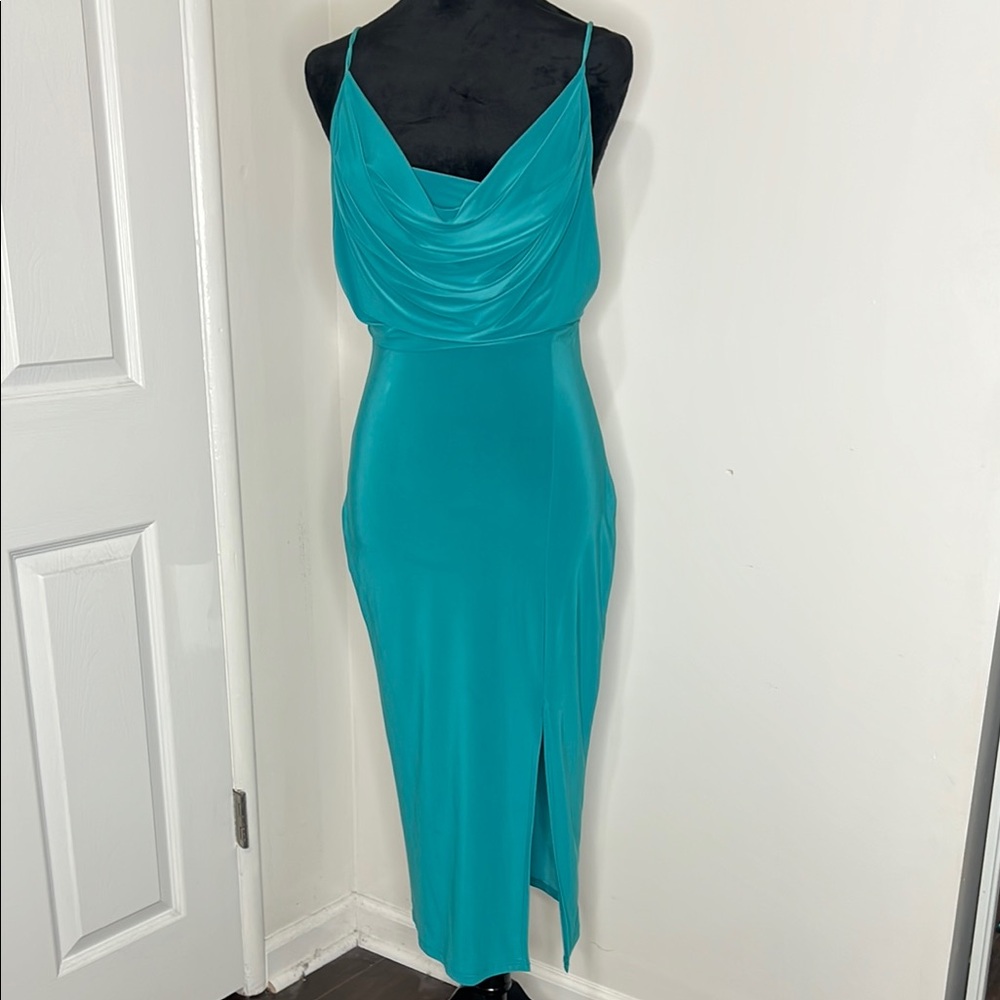 Elegant Teal Sleeveless Dress